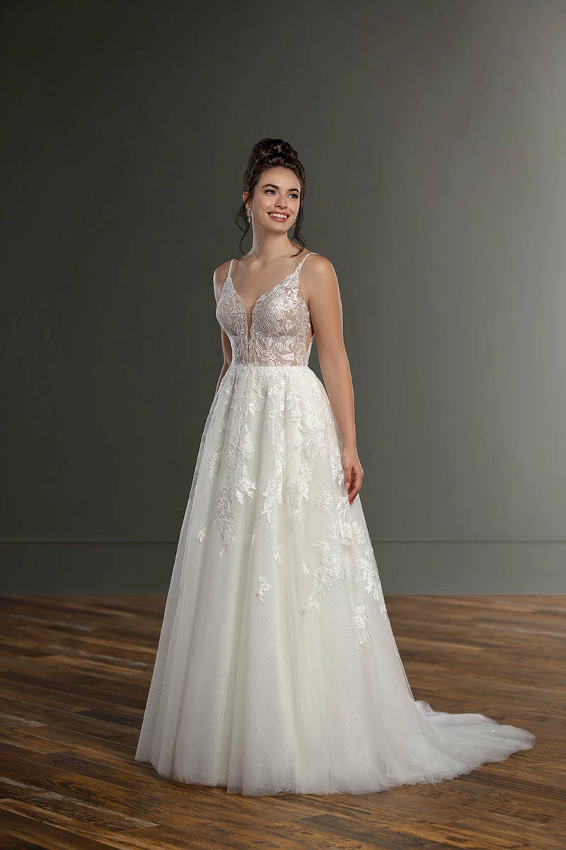 Martina Liana - 1214 Sample Gown - Image 4
