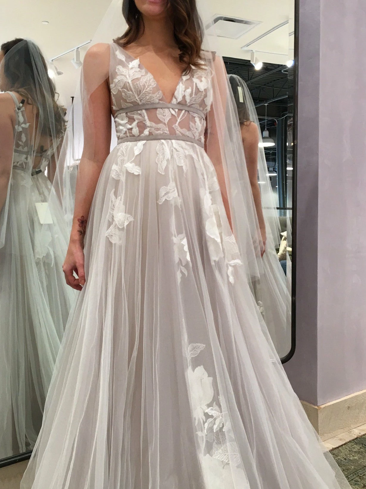 BHLDN Willowby Hearst Galatea Gown 11 BHLDN Willowby Hearst Galatea Gown - Image 9