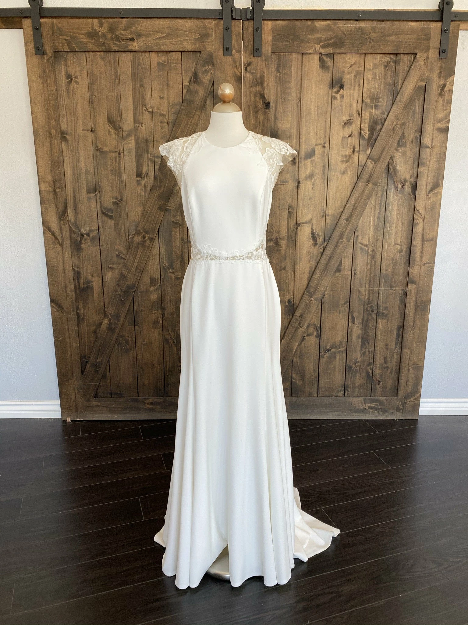 Willowby Nesryne Gown - Image 8