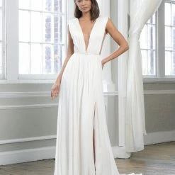 Theia Agnetha Gown
