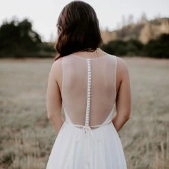 BHLDN Jenny Yoo Conrad Gown - Defects 34 BHLDN Jenny Yoo Conrad Gown - Defects -Adina's Brida store 24ad054eb305b7e9b2fe99cede82316a