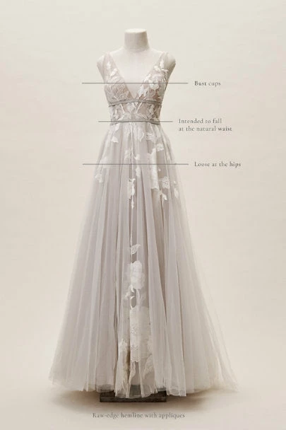 BHLDN Willowby Hearst Galatea Gown 18 BHLDN Willowby Hearst Galatea Gown - Image 16