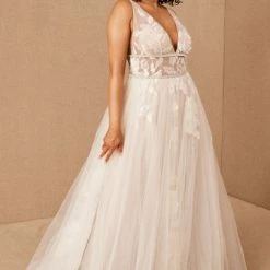 BHLDN Willowby Hearst Galatea Gown 27 BHLDN Willowby Hearst Galatea Gown -Adina's Brida store 44638658 007 c1