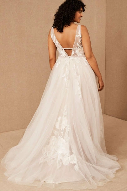 BHLDN Willowby Hearst Galatea Gown 6 BHLDN Willowby Hearst Galatea Gown - Image 4