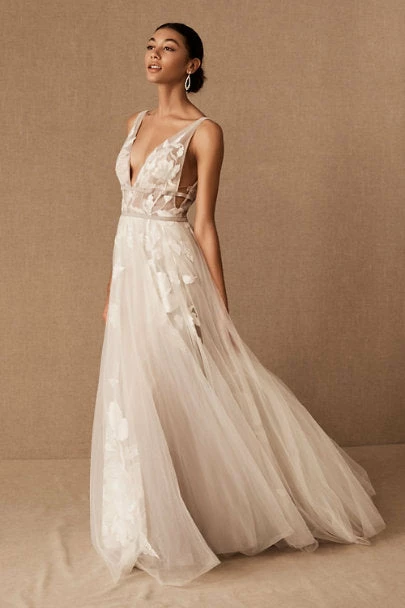 BHLDN Willowby Hearst Galatea Gown 19 BHLDN Willowby Hearst Galatea Gown - Image 17