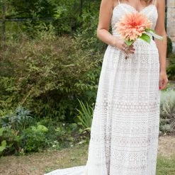 Lillian West - 6507 Sample Gown -Adina's Brida store 650x 568e60b6 fdb3 4fd8 9bcc 7fe7e33e15dc