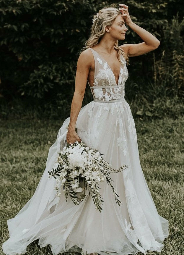 BHLDN Willowby Hearst Galatea Gown 8 BHLDN Willowby Hearst Galatea Gown - Image 6