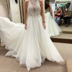 Maggie Sottero - Lisette Sample Gown -Adina's Brida store 701878b0b9372bb6bd0af0a788744d0f 1024x1024 2x 7efe5cec c8d5 4e5a 9aa0 446c9f6639e3