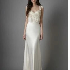 BHLDN Catherine Deane Mae Skirt 18 BHLDN Catherine Deane Mae Skirt -Adina's Brida store Catherine Deane Sheath Mae skirt 2019 1529354