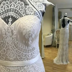 BHLDN Catherine Deane Suri Gown -Adina's Brida store Catherine Deane Suri Size 10 Close Up e1539273210217 768x1024 a19309c7 f4f2 47f5 ba5a c3e0f3fa6031