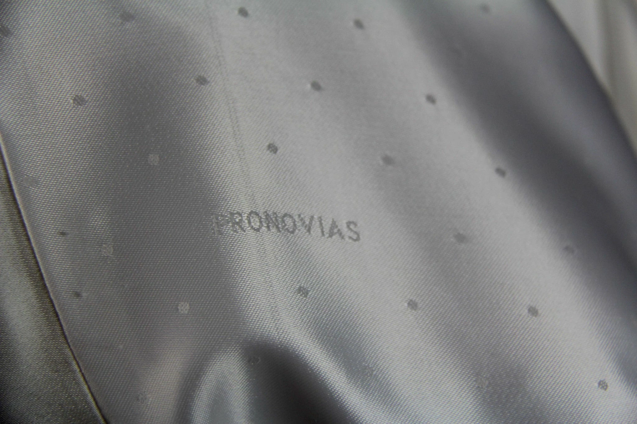 Pronovias - Ugarte Sample Gown - Image 13