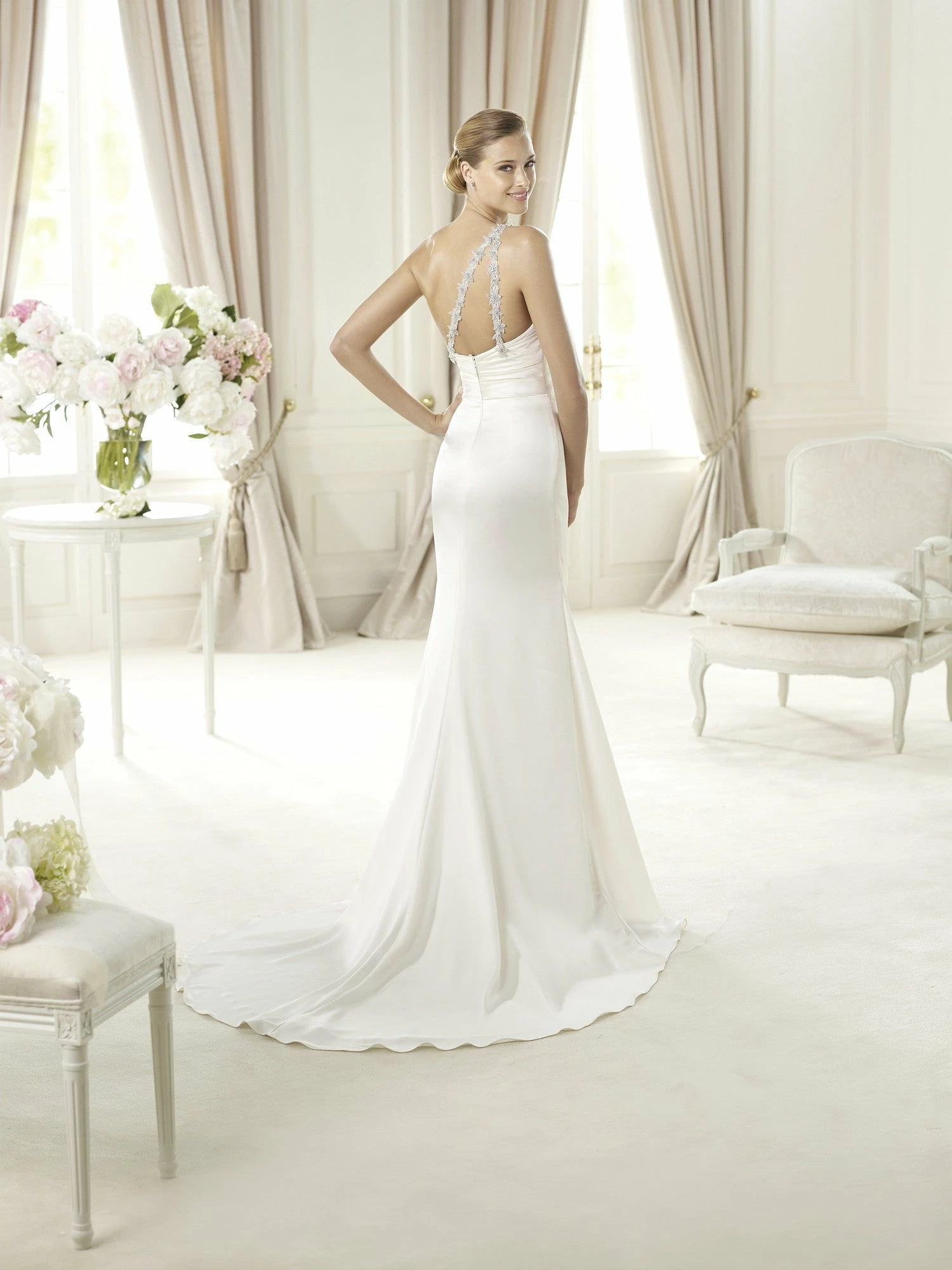 Pronovias - Ugarte Sample Gown - Image 2
