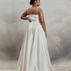 BHLDN Catherine Deane Liz Skirt 25 BHLDN Catherine Deane Liz Skirt -Adina's Brida store Untitled 42 1800x1800 3060dc5a 33a8 44e9 aee6 2e676cb2f802