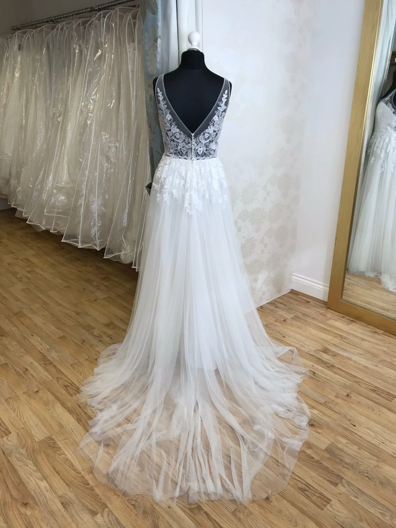 Willowby Bali Gown - Image 10