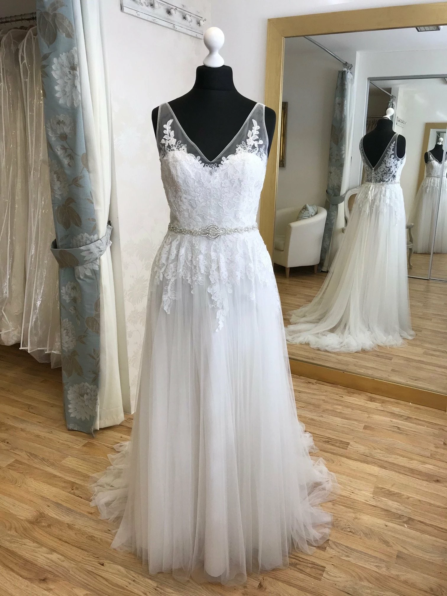 Willowby Bali Gown - Image 9