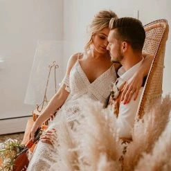 All Who Wander - Reece Sample Gown -Adina's Brida store b6000b0eb14ae054a26d3317aff5c06a