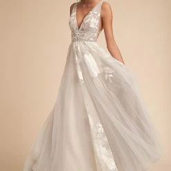 BHLDN Willowby Hearst Galatea Gown 34 BHLDN Willowby Hearst Galatea Gown -Adina's Brida store f66e66f6 690f 4788 9f70 f04dbc01d97a