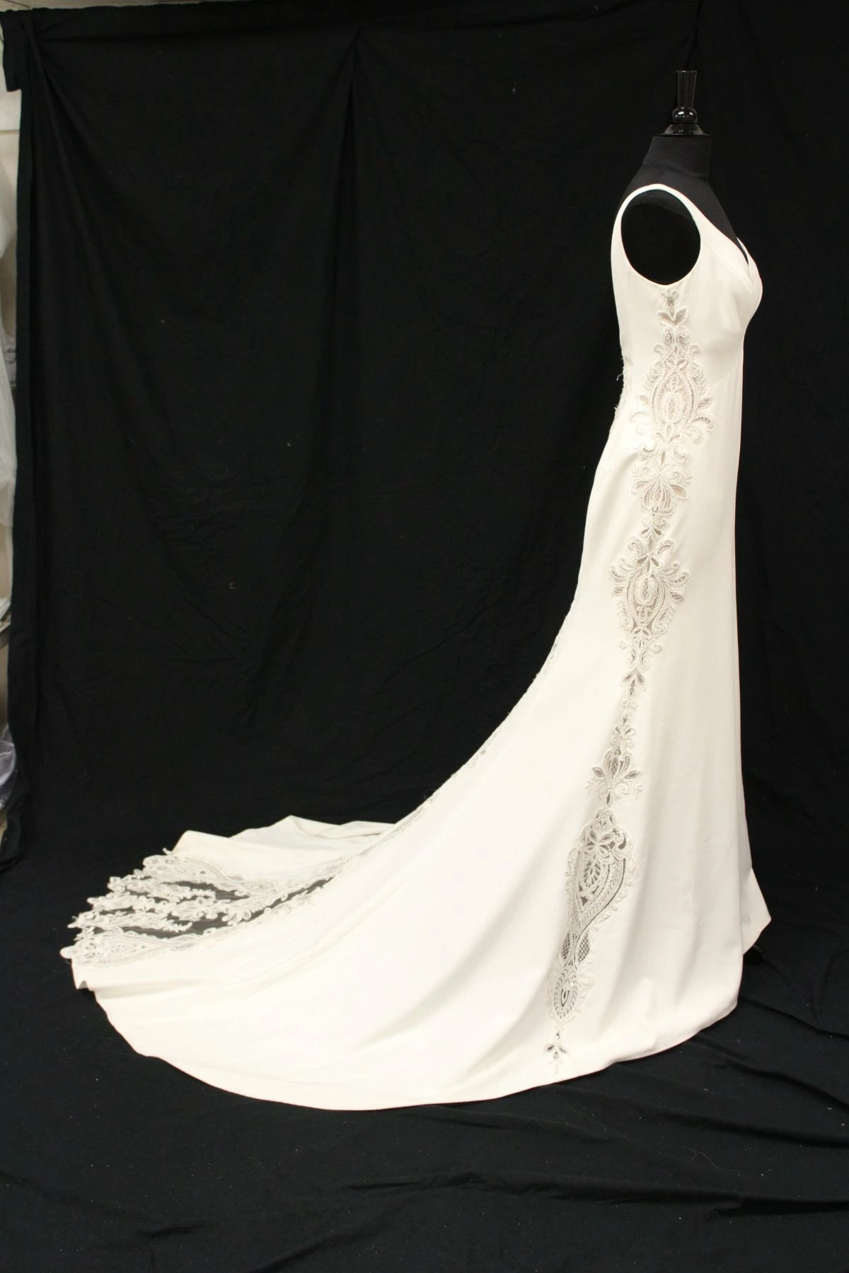 Sottero And Midgley Sottero & Midgley - Abbott Dawn Sample Gown - Image 8