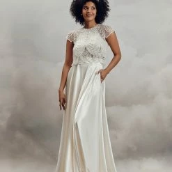 BHLDN Catherine Deane Liz Skirt 23 BHLDN Catherine Deane Liz Skirt -Adina's Brida store moniqueandliz 1800x1800 023b517b c88d 4a2b ae35 5daef1e62f88